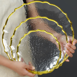 Cloud-Shaped Plate