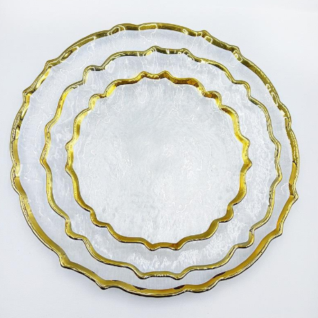 Cloud-Shaped Plate
