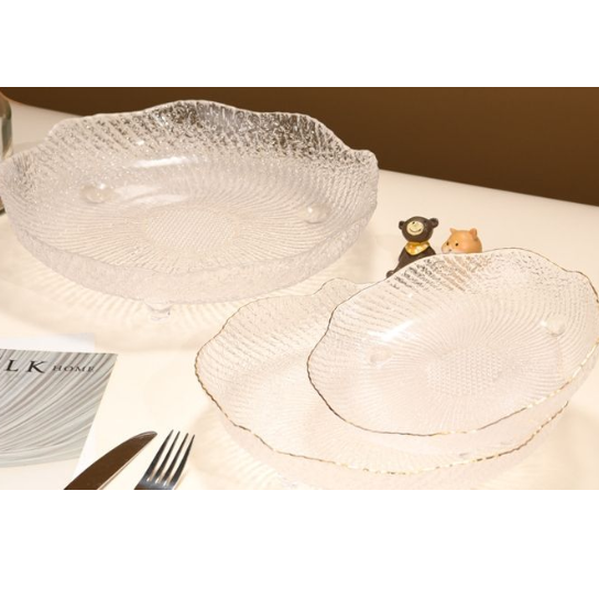 Swirl-Patterned Three-Legged Fruit Platter