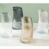 Vertical-ribbed crescent-shaped cup