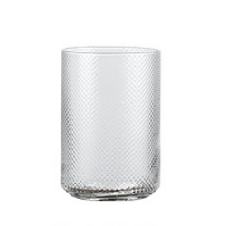 Straight-sided cup with diamond pattern