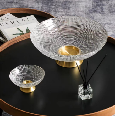 Elegant Noble Glass Fruit Bowl